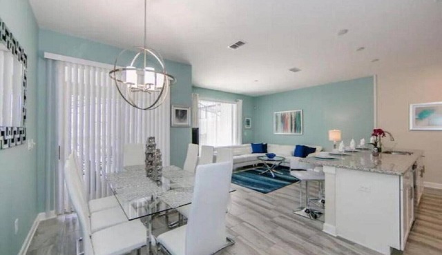 Enjoyable Townhouse 4Bed/3Bath/Pool/5Min From Disney