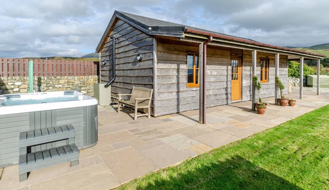 Enlli Lodge - One Bedroom House, Sleeps 2