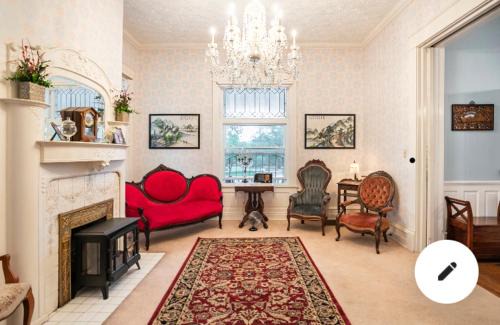 Enloe House Lodging & Events