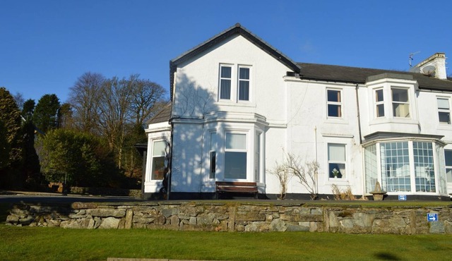 Enmore Beach House, waterfront, spectacular views, pet friendly