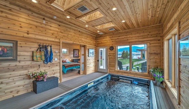 Ennis Lake Studio w/Kayak, Pool & Fire Pit!
