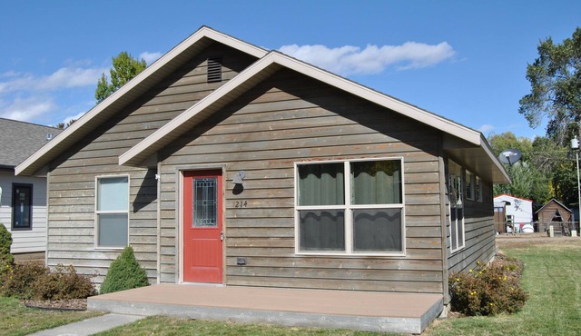Ennis, MT: Madison River, Fishing, Yellowstone National Park, & Hunting