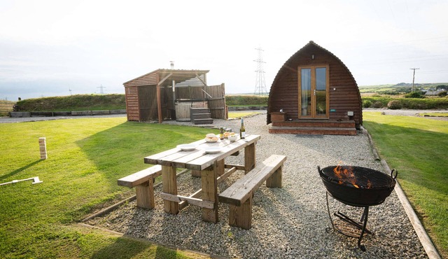 Ensuite Cabin With A View With A Hot Tub