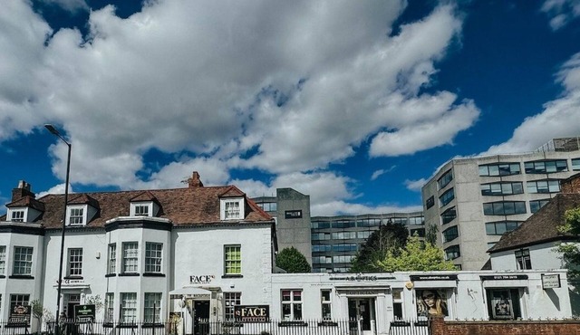 Ensuite Flat in Solihull Town