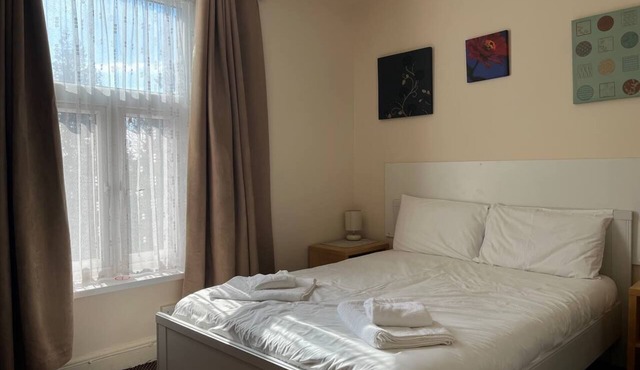 Ensuite superking bed room