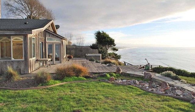 Enter the "Garage House" and step into sublime ocean front living.