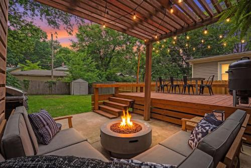 Entertainer - Brookside Walkable Firepit