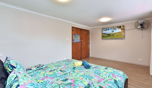 Entertainer with Pool Cessnock