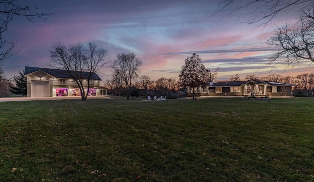 Entertainers Paradise House + Shop