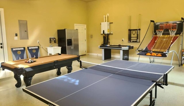 Entertainment Home w/Private pool you can heat w/kids game room & firepit