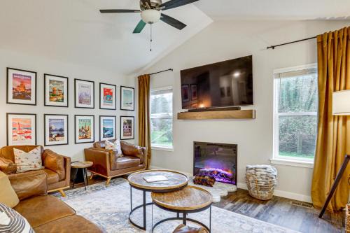 Entertainment Shed! Pet-Friendly Oregon Coast Home