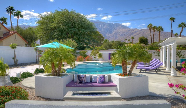 ENTERTERTAINERS DREAM BACKYARD