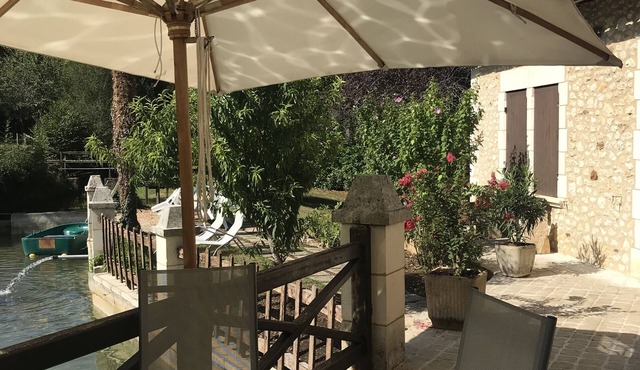 ENTIRE HABITATION IN OLD MILL "Moulin Peyrou"