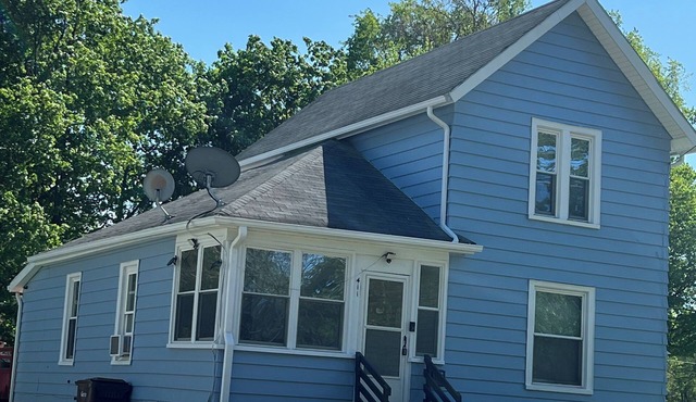 ENTIIRE HOUSE: Historic Charm with Modern Comfortsn.