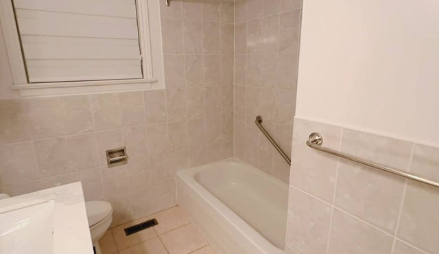 Entire 05 Bedroom House near YYZ