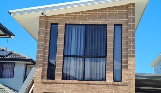 Entire 1 bed unit w onsuite, wifi, TV, Car park