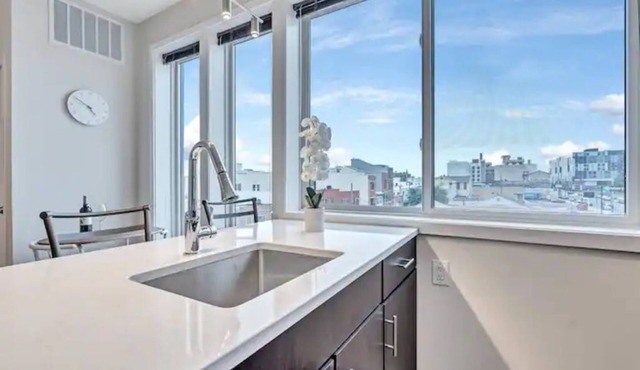 Entire 1BD Lux Pet Friendly Roku ac W/D WIFI