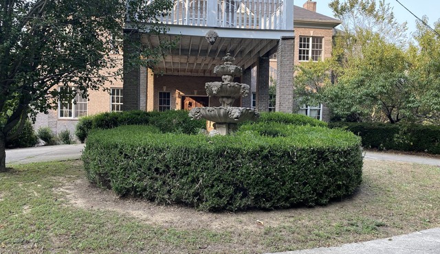 Entire 1st floor guest suite on 50 acres +pool+ tennis