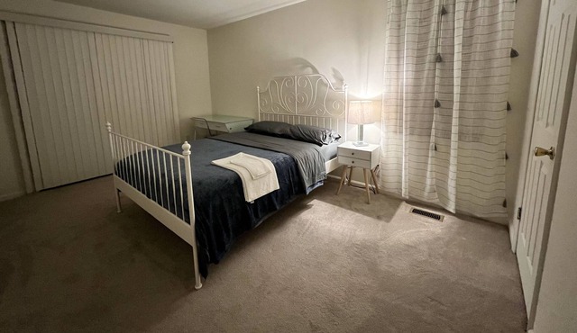 Entire 2 Bed 2 Bath Spacious Townhouse Condo