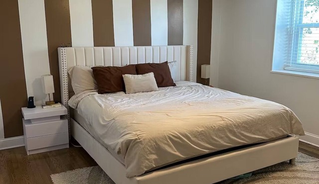 Entire 2-Bedroom Townhome in Greater Landover