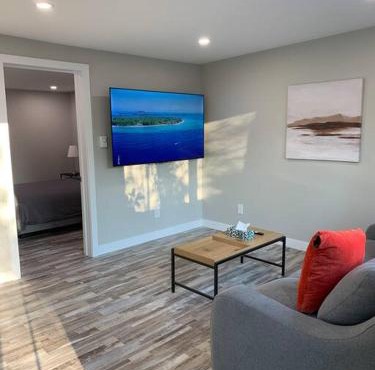 ENTIRE 2 BEDROOM APARTMENT DOWNTOWN - u5