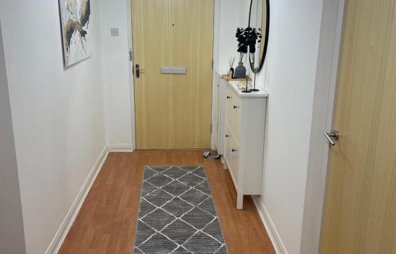 Entire 2 bedroom Beautiful newly furnished flat