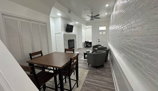 Entire 2 Bedroom House in NW DC