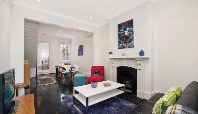 Entire 2 Bedroom Paddington Terrace