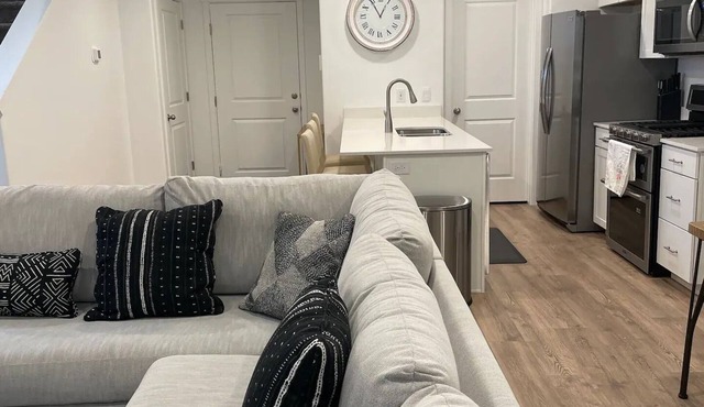 Entire 2023 Townhouse
