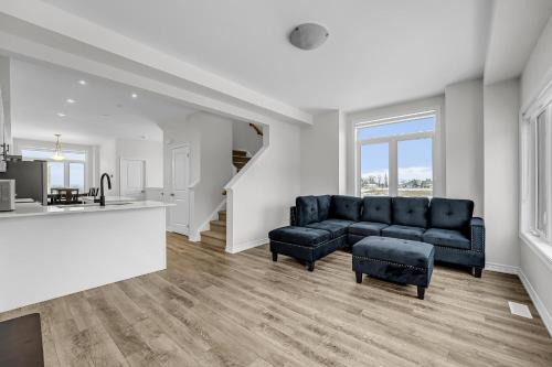 Entire 3-Bedroom Ensuite Townhouse - Spacious and Cozy