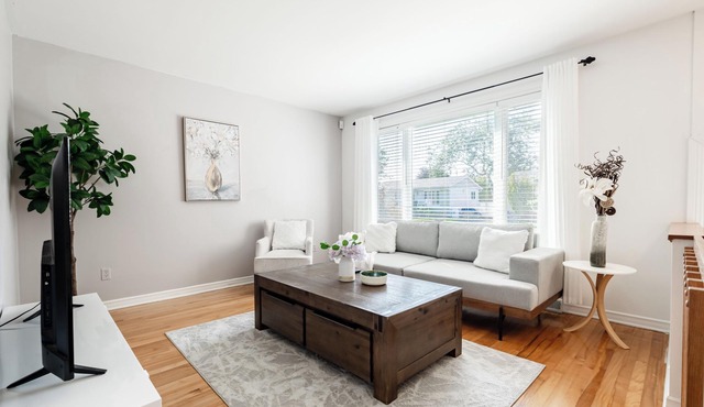 Entire 4 BDR House near MTL, Free Parking