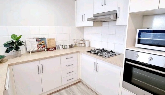 Entire 4 bedroom Berwick home, no sharing