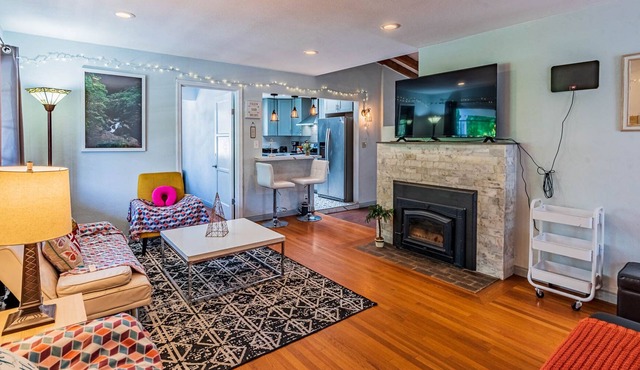 Entire 4-Bedroom Home near SDSU w Spacious Backyard & 4-cars Parking