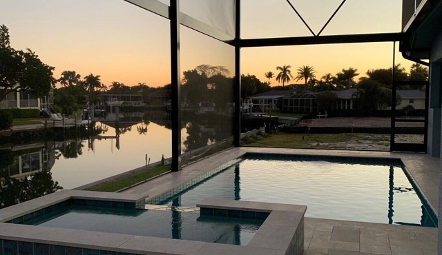 Entire 4 Bedroom W/Pool Access