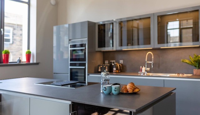 Entire 4Bed & 4Bath Manhattan style loft apartment