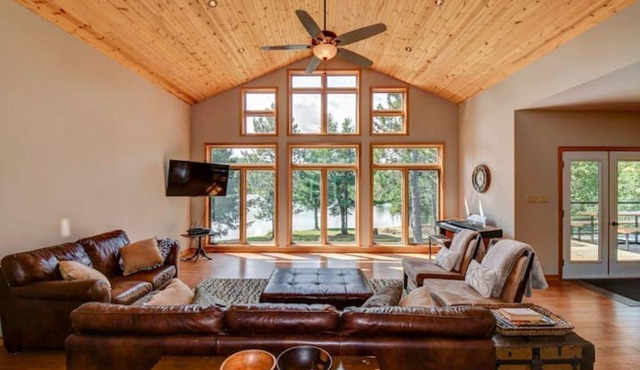 Entire 5 bed 5500 Sq ft Waterfront Home