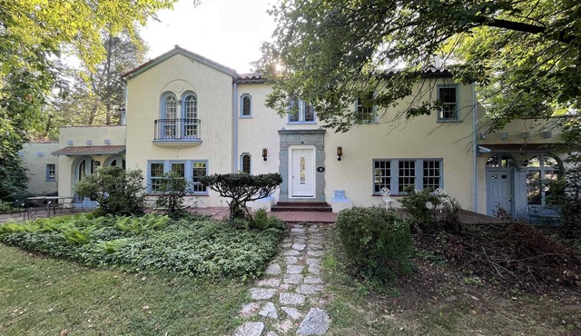 Entire 6 bedrooms Spanish Villa for Weekly Rental