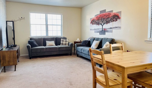 Entire Apartmen-2 Bedroom Philadelphia Suburbs
