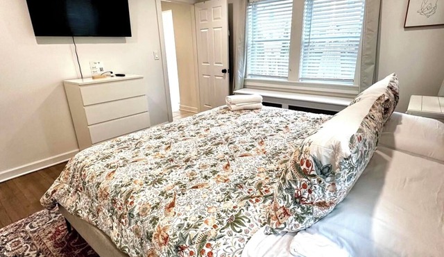 Entire Apartment in Mamaroneck walk to train & Restaurants free parking