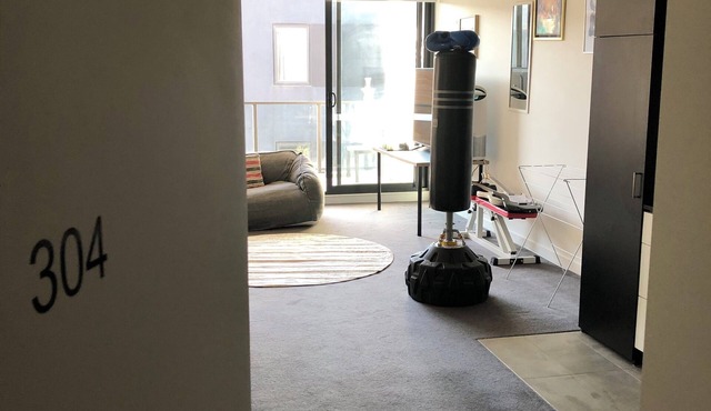 Entire apartment number 304 in Maribyrnong with Washer/Dryer and is 20min 2 city