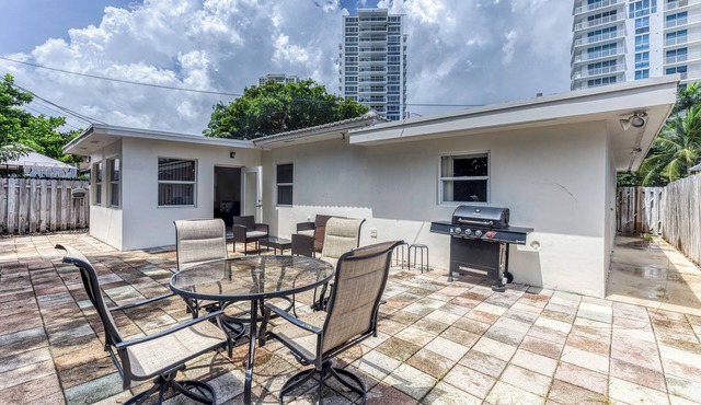 Entire BEACH HOUSE on Ocean Blvd Fort Lauderdale!