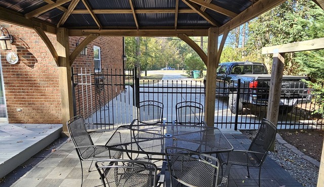 Entire beautiful and private house in Matthews/Charlotte