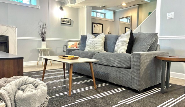 Entire Below Level Studio w/Private Sauna