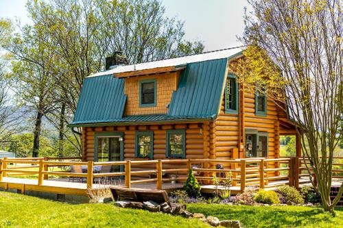 Entire Cabin 15 mins to The Great Smoky Mountains