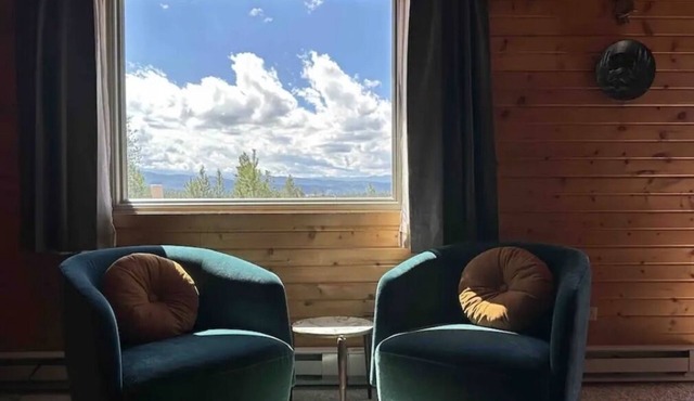 Entire Cabin: Step Back in Time at The Piney Lodge
