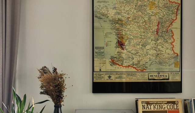 Entire Calm Apartment Very Close to Paris and the Canal