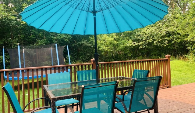 Entire Chalet in Prime Location - close to hiking, beaches, golf, trails & more!