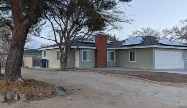 Entire Clean 2 Bedrm/1 Full Bath/Kitchen/Laundry