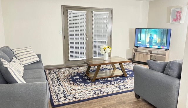 Entire cozy 2-bedroom Guest House in Atlanta