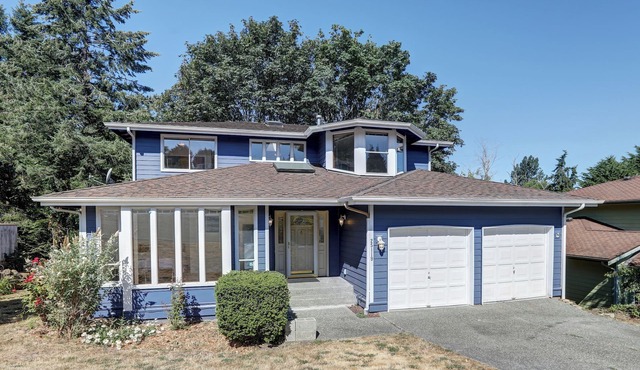 Entire cozy 5bd home in Des Moines WA near the Redondo beach and Saltwater park!
